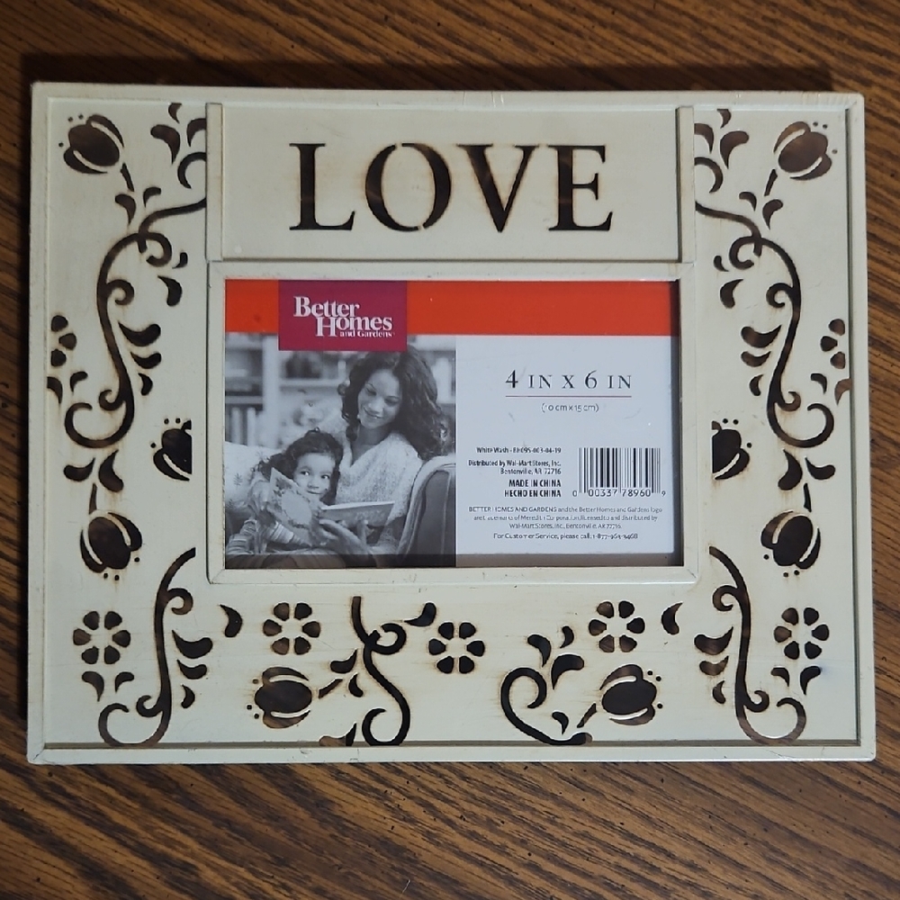 BETTER HOMES and GARDENS White Metal Antiqued Floral Cutout LOVE Frame-4x6 Photo